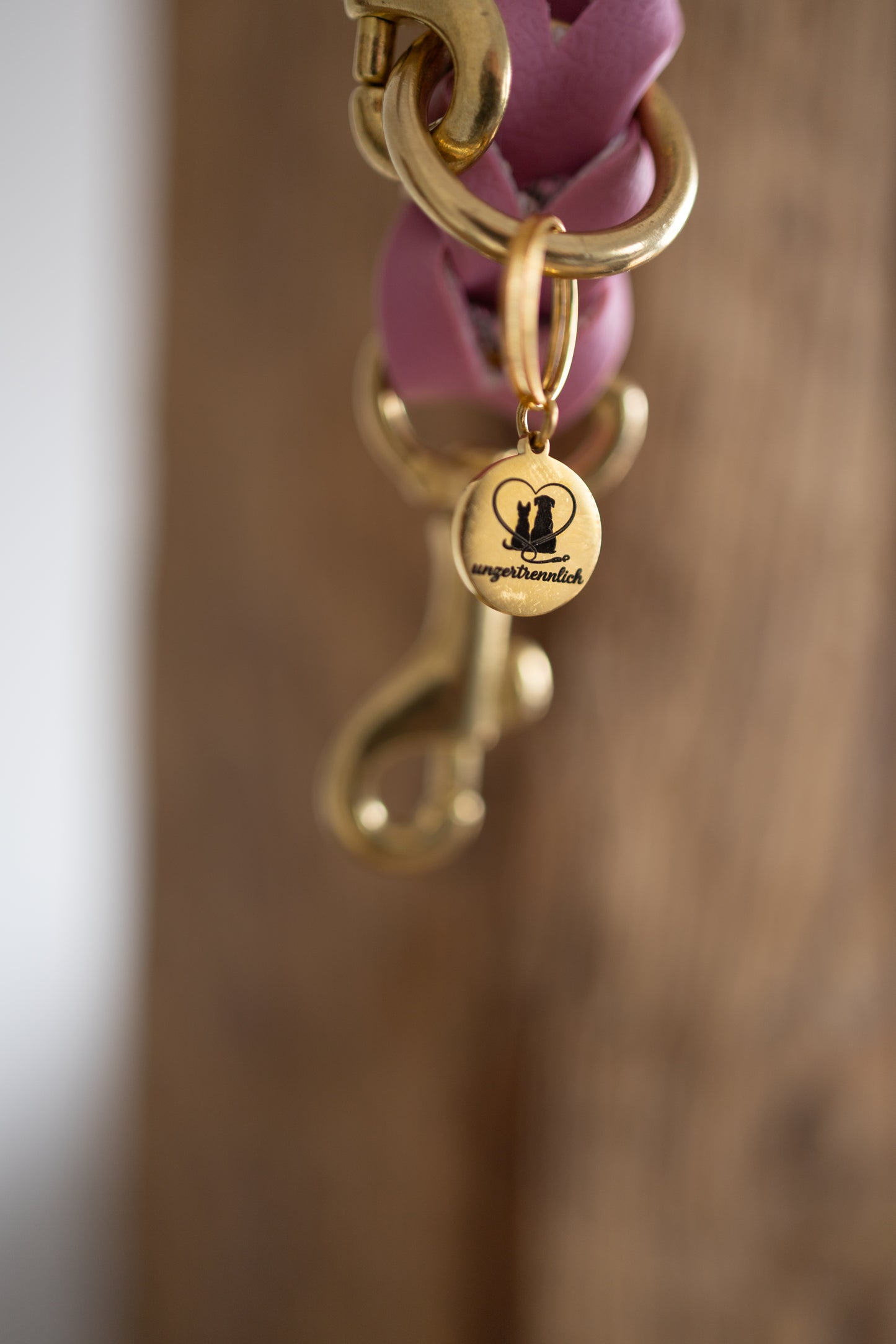 Hundeleine „Velia Goldline“ –  Karamell & Altrosa (3-fach verstellbar)